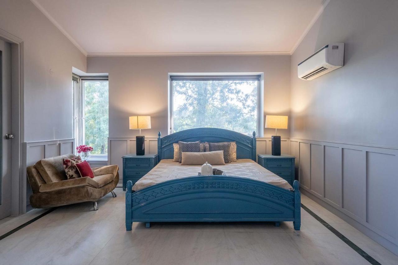 Stayvista At The Banyan Abode With Pool Table, Pet Friendly & Outdoor Pool Manesar Exteriér fotografie