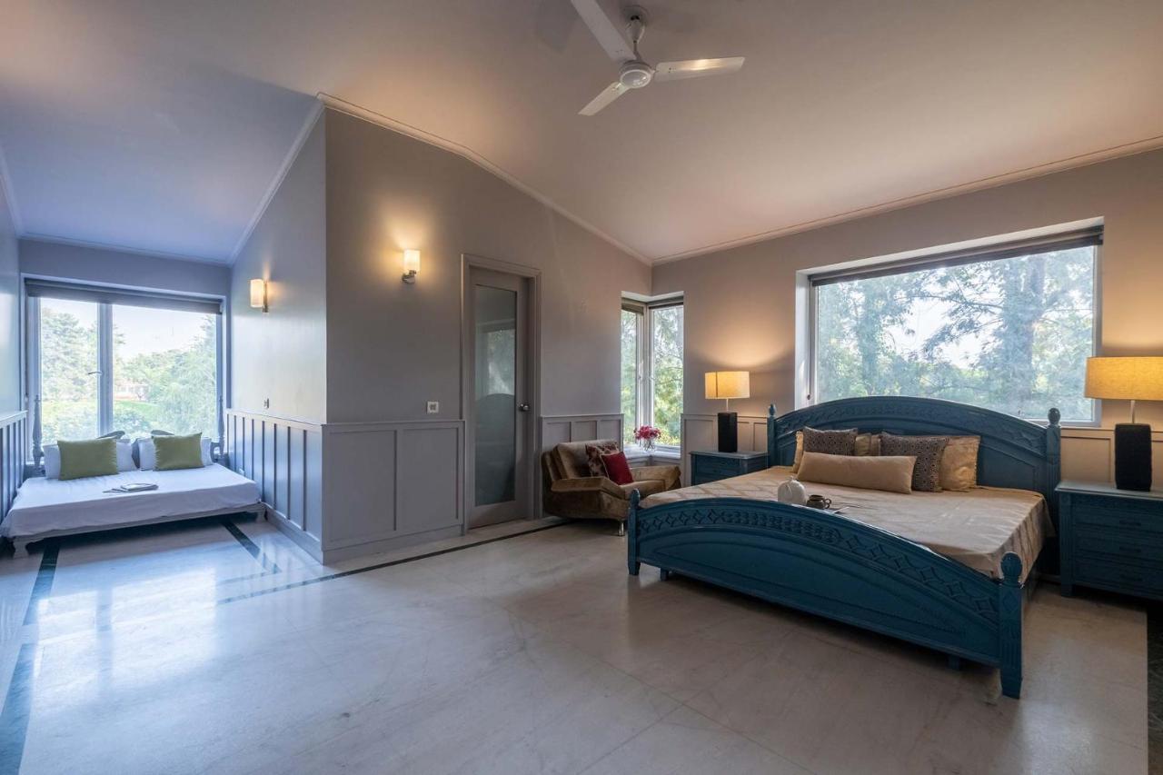 Stayvista At The Banyan Abode With Pool Table, Pet Friendly & Outdoor Pool Manesar Exteriér fotografie