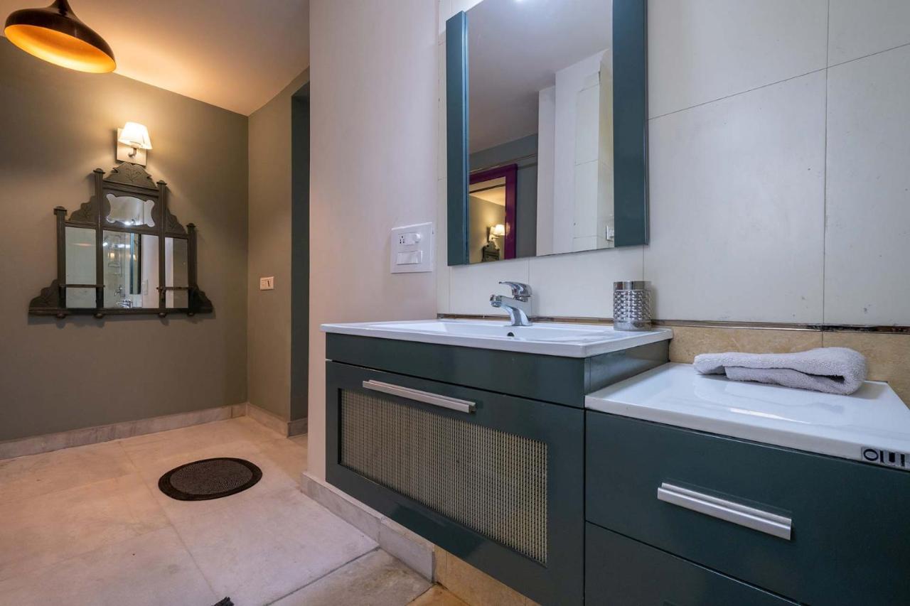 Stayvista At The Banyan Abode With Pool Table, Pet Friendly & Outdoor Pool Manesar Exteriér fotografie